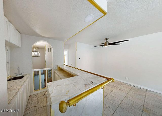 1005 Singing Hills Drive, El Paso, TX 79912