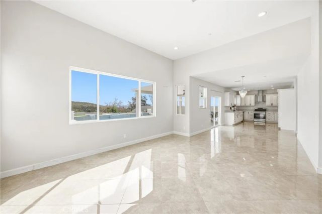 6703 Olive, San Bernardino, CA 92407