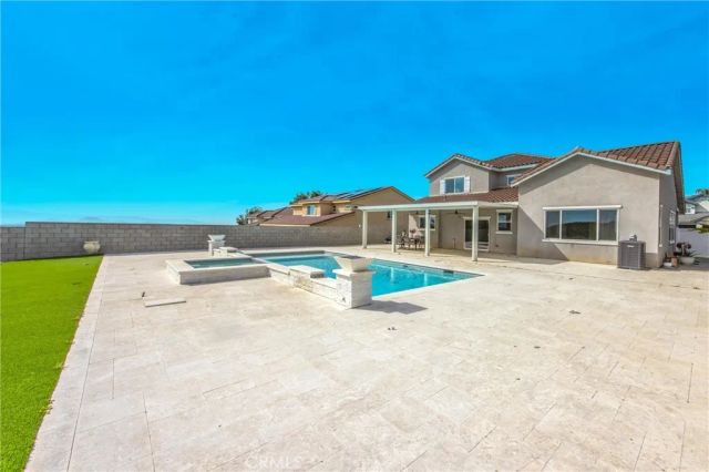 6703 Olive, San Bernardino, CA 92407