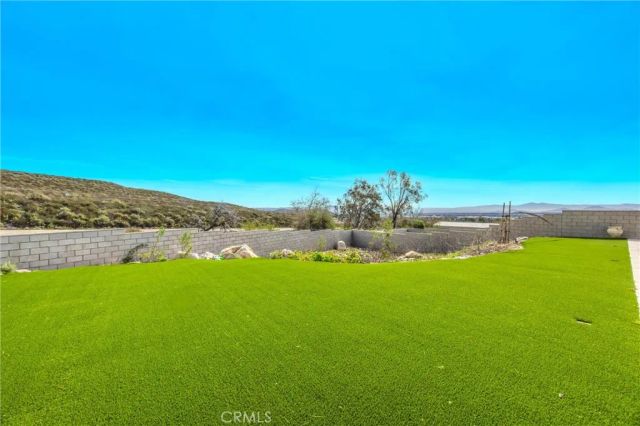 6703 Olive, San Bernardino, CA 92407