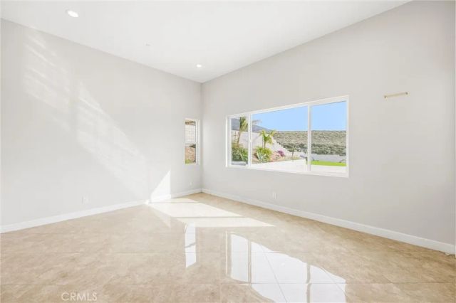 6703 Olive, San Bernardino, CA 92407