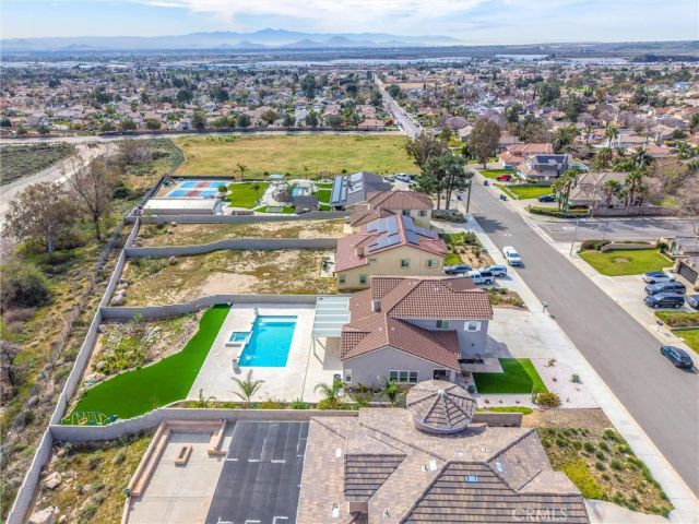 6703 Olive, San Bernardino, CA 92407
