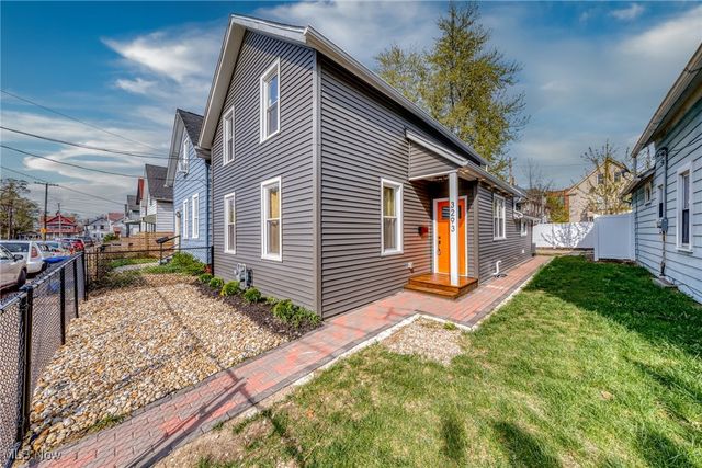 3293 W 23rd Place, Cleveland, OH 44109