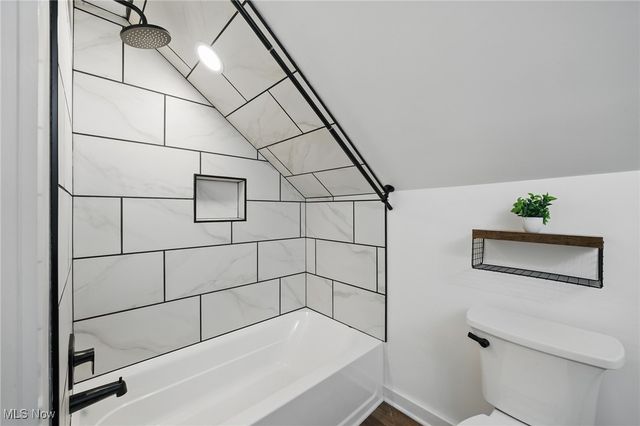 3293 W 23rd Place, Cleveland, OH 44109