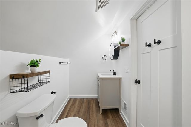 3293 W 23rd Place, Cleveland, OH 44109