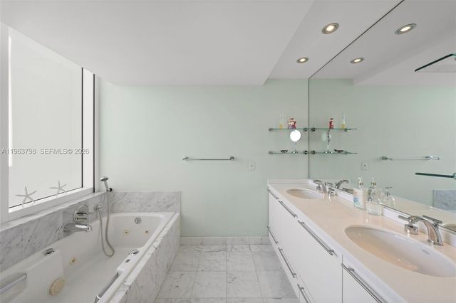 400 S Pointe Dr 1104, Miami Beach, FL 33139