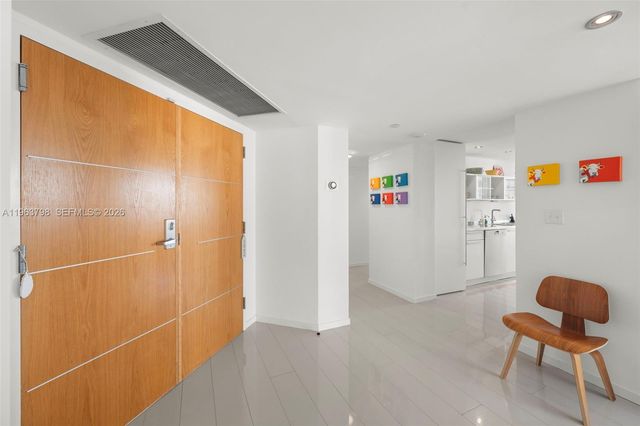 400 S Pointe Dr 1104, Miami Beach, FL 33139