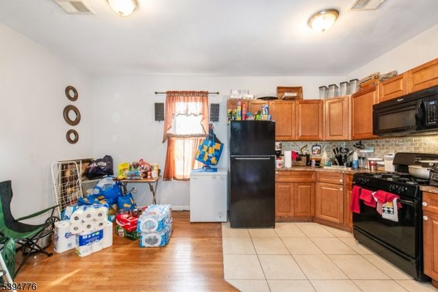 417 15Th Ave, Newark City, NJ 07103