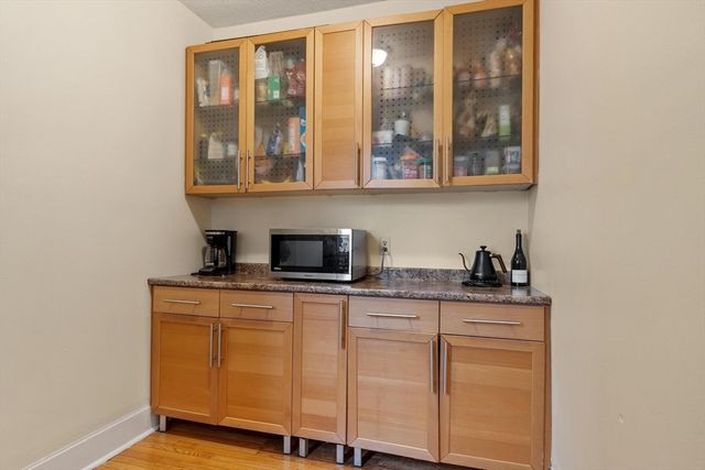 16 Glenville Ave 1, Boston, MA 02134