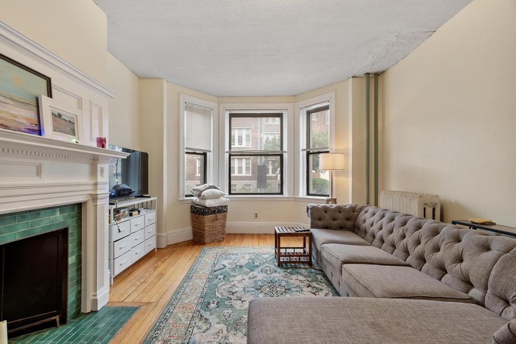 16 Glenville Ave 1, Boston, MA 02134