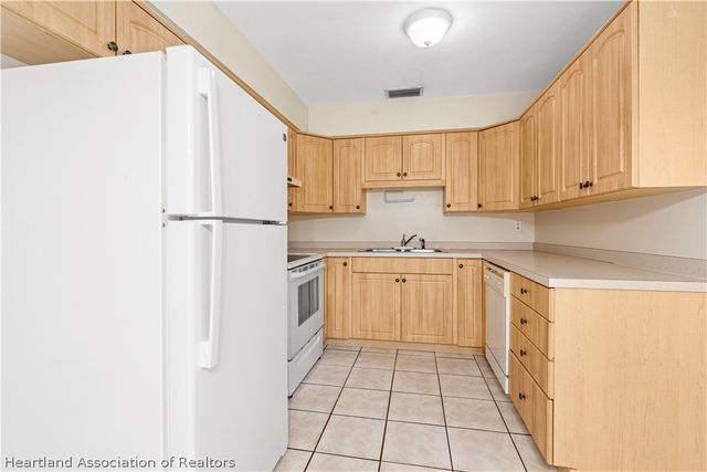 3303 Lakewood Road, Sebring, FL 33875