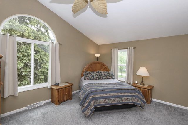 14355 W Lenox DRIVE, New Berlin, WI 53151