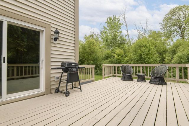14355 W Lenox DRIVE, New Berlin, WI 53151