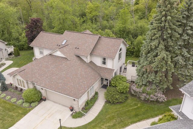 14355 W Lenox DRIVE, New Berlin, WI 53151