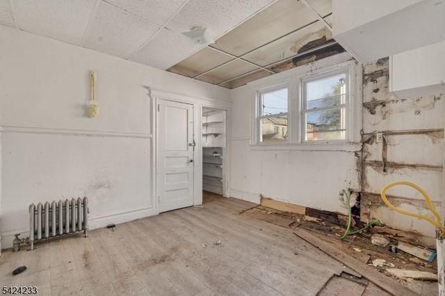 189 Scheerer Ave, Newark City, NJ 07112