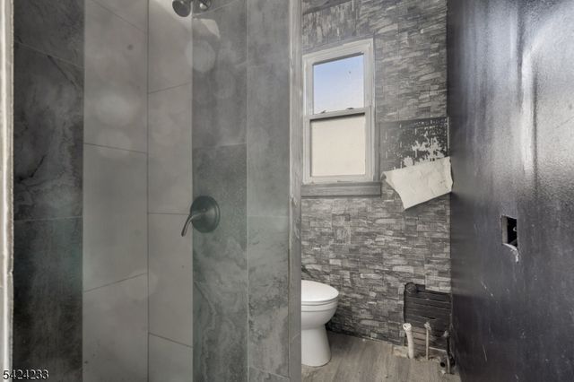 189 Scheerer Ave, Newark City, NJ 07112