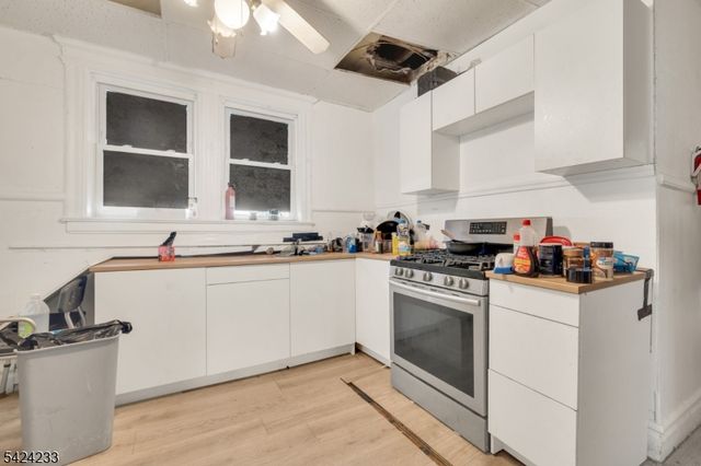 189 Scheerer Ave, Newark City, NJ 07112