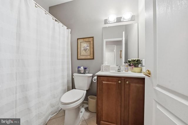 42 HUXLEY CIR, Marlton, NJ 08053