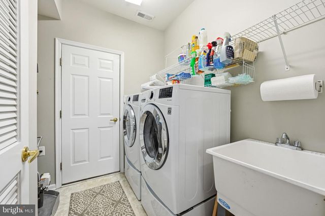 42 HUXLEY CIR, Marlton, NJ 08053