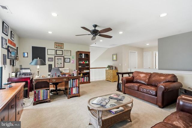 42 HUXLEY CIR, Marlton, NJ 08053