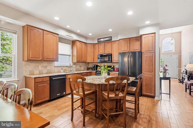 42 HUXLEY CIR, Marlton, NJ 08053