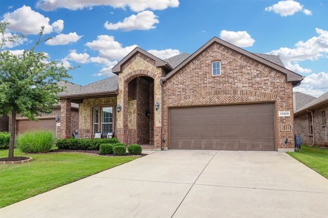 12929 Coast Way, Fort Worth, TX 76244