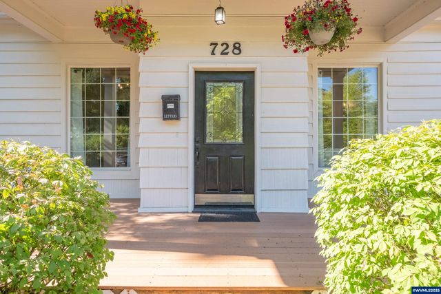 728 Wilbur St SE, Salem, OR 97302