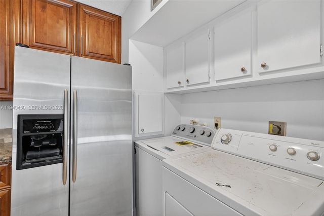 3516 Gardens East Dr A, Palm Beach Gardens, FL 33410