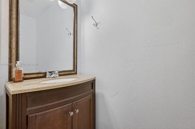 3516 Gardens East Dr A, Palm Beach Gardens, FL 33410