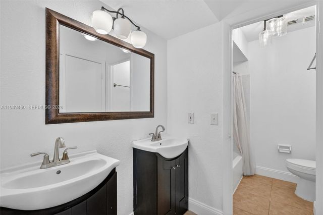 3516 Gardens East Dr A, Palm Beach Gardens, FL 33410