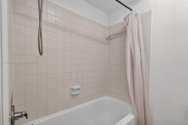 3516 Gardens East Dr A, Palm Beach Gardens, FL 33410