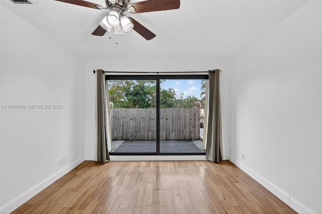 3516 Gardens East Dr A, Palm Beach Gardens, FL 33410