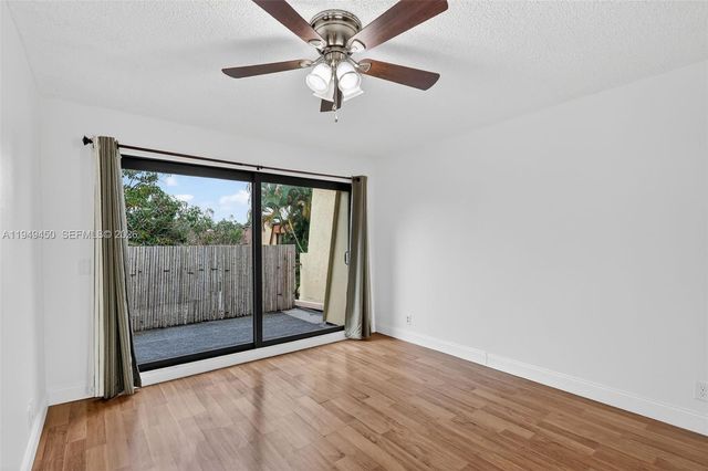 3516 Gardens East Dr A, Palm Beach Gardens, FL 33410