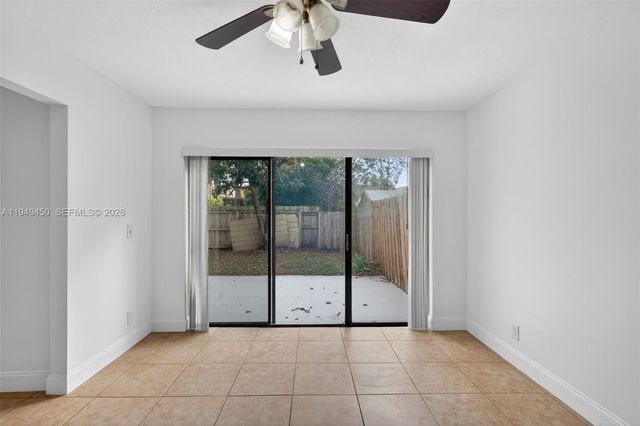 3516 Gardens East Dr A, Palm Beach Gardens, FL 33410