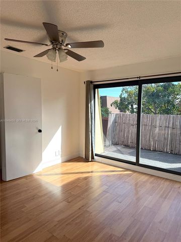 3516 Gardens East Dr A, Palm Beach Gardens, FL 33410