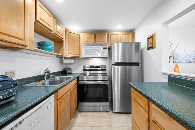 1111 CAMBRIDGE E, Deerfield Beach, FL 33442