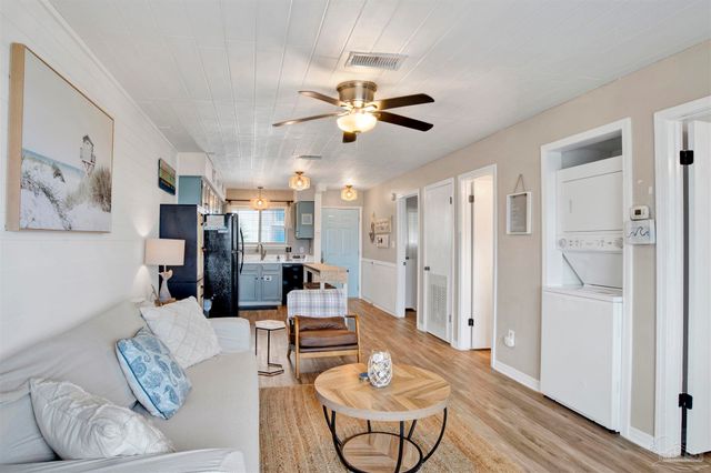 930 W Beach Blvd 106, Gulf Shores, AL 36542