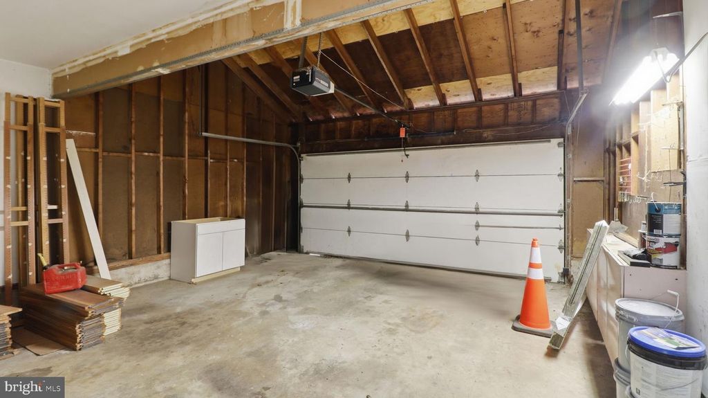 Image 48 of property listing at 3 DON MILLS CT, Rockville, MD 20850