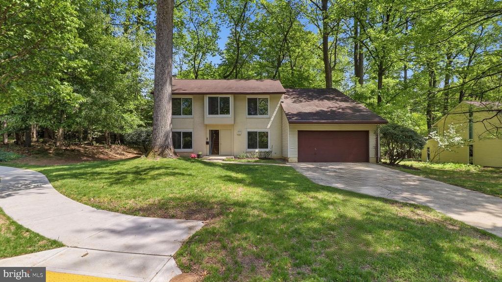 Image 4 of property listing at 3 DON MILLS CT, Rockville, MD 20850