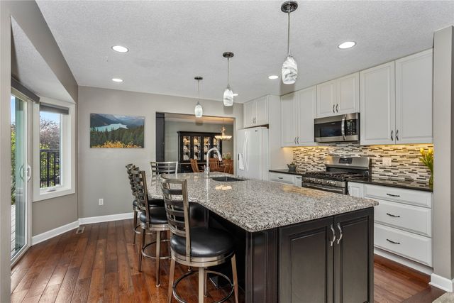 4643 Elm Street, West Des Moines, IA 50265