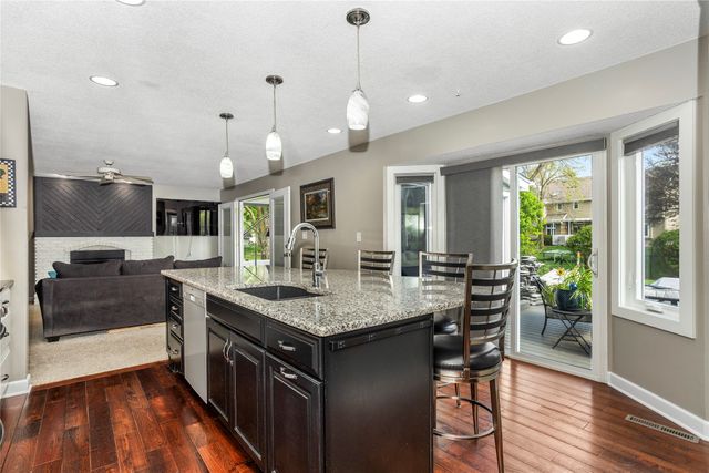 4643 Elm Street, West Des Moines, IA 50265