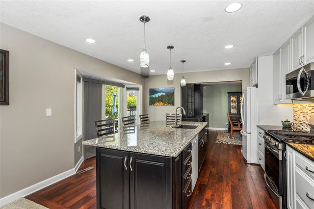 4643 Elm Street, West Des Moines, IA 50265