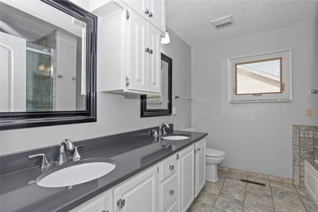 4643 Elm Street, West Des Moines, IA 50265