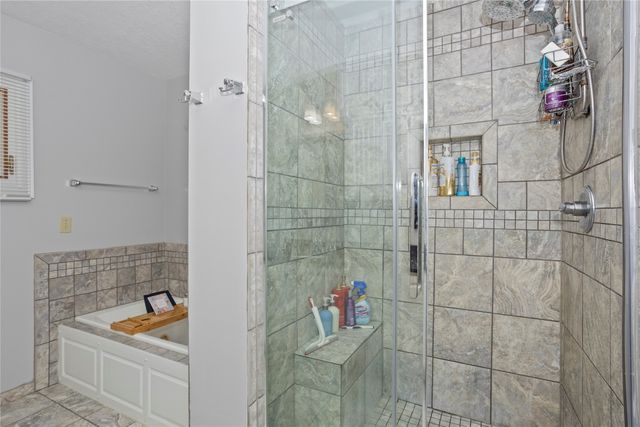 4643 Elm Street, West Des Moines, IA 50265