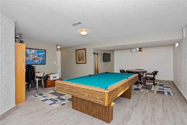 4643 Elm Street, West Des Moines, IA 50265