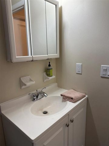 1826 SW 69TH TERRACE A & B, Gainesville, FL 32607