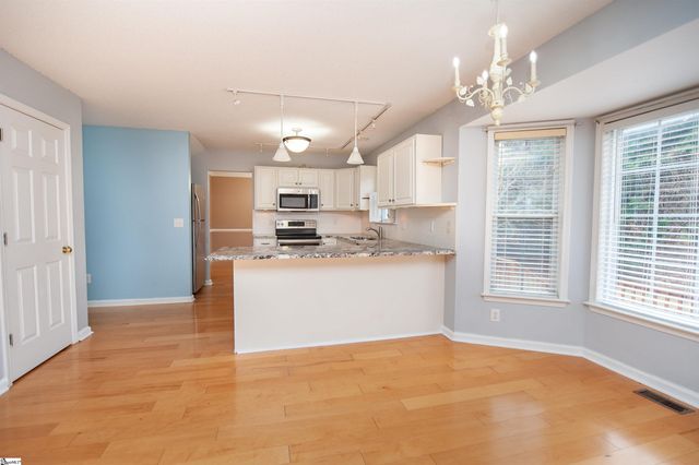 125 Eagleston Lane, Simpsonville, SC 29680