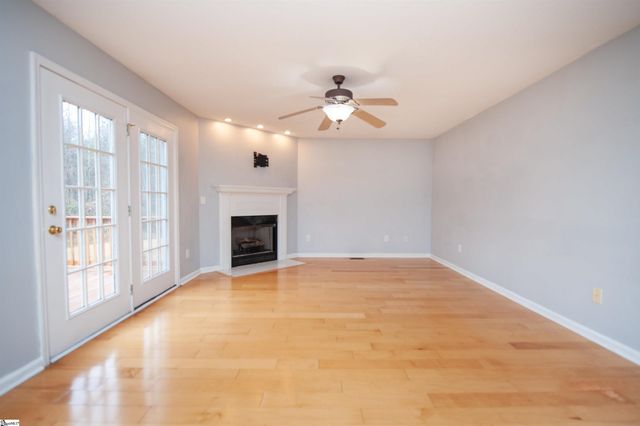 125 Eagleston Lane, Simpsonville, SC 29680