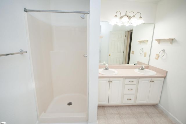 125 Eagleston Lane, Simpsonville, SC 29680