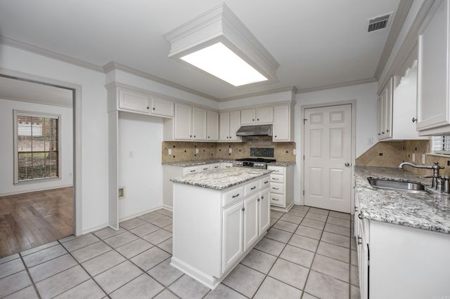 13515 Longtree Drive, Little Rock, AR 72223